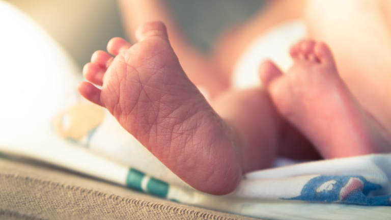 Dra. Thaline Neves explica que a medicina fetal garante partos mais seguros, com cuidados individualizados para mãe e bebê.