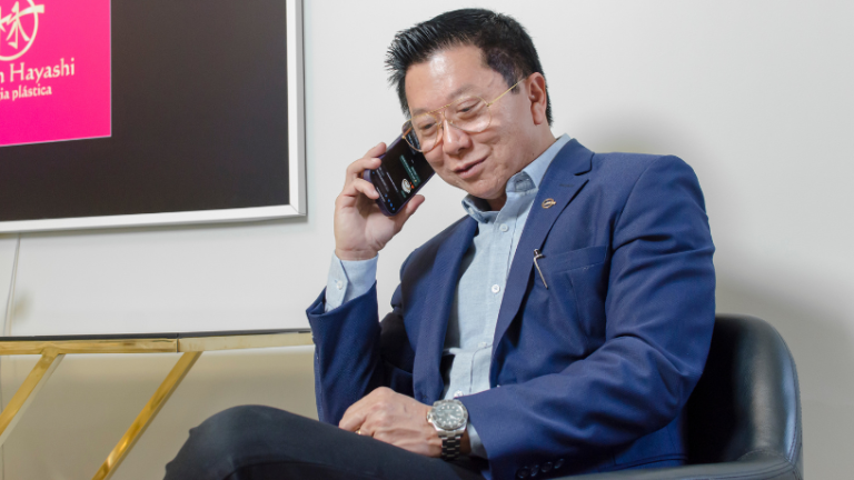 As técnicas atuais para orelhas em abano oferecem correção eficiente e impacto social positivo, comenta Milton Seigi Hayashi.