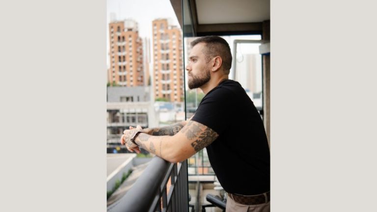 Por que um discurso bonito nem sempre significa execução real, segundo o Método LP Lucas Peralles